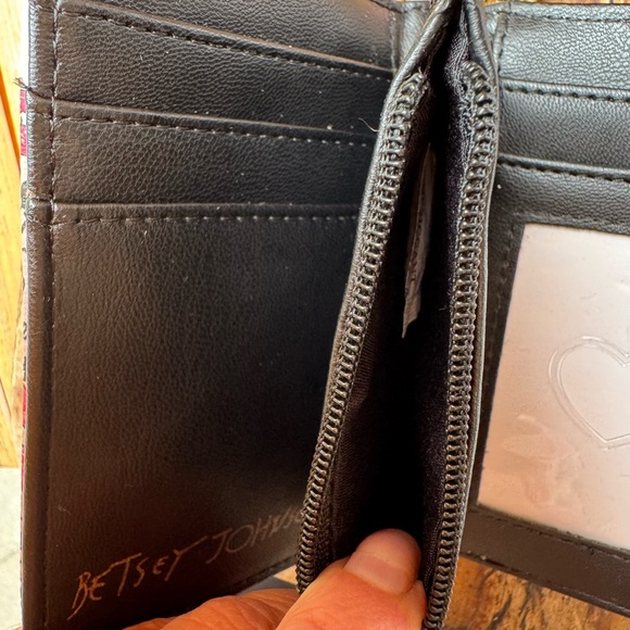 Betsey Johnson Blush Lips Keychain Card Coin Wallet - Picture 8 of 8